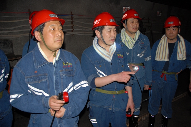 霄云煤矿顺利通过压力容器安全生产专项检查