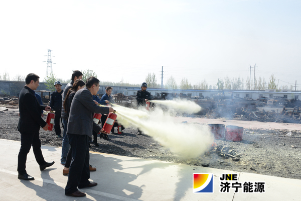 安居煤矿开展春季消防演练