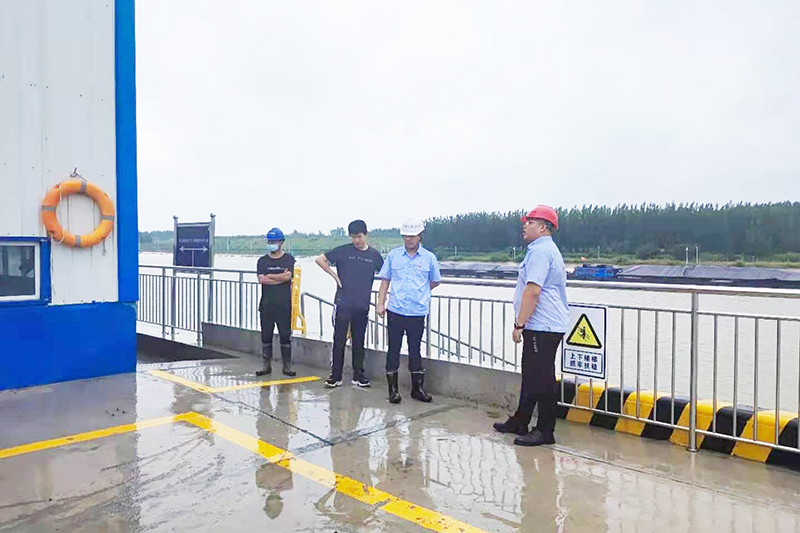 梁山港：8月31日，陈哲带队组织开展环保及标准化工作大检查活动（孙继业）.jpg