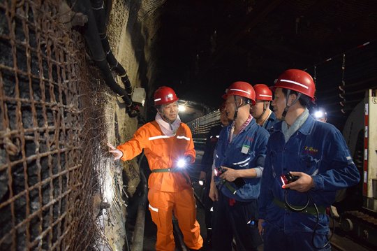 国家矿山安全监察局山东局执法四处检查组到金桥煤矿督导检查工作