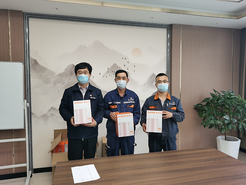 1650468014217876.jpg 20220417一季度”学习强国“表彰奖励照(3) 郑骞 摄.jpg