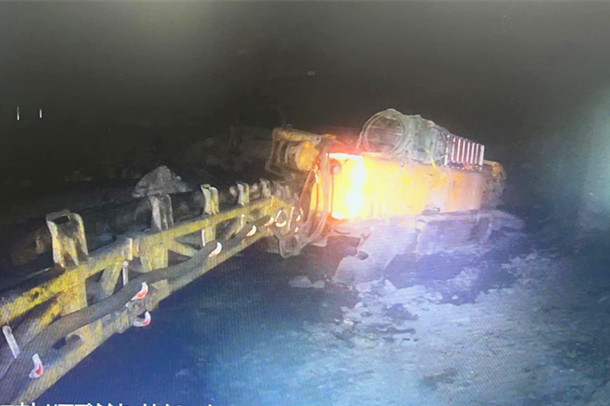 1702350663786836.jpg 花园煤矿5307轨顺联络巷迎头_副本.jpg