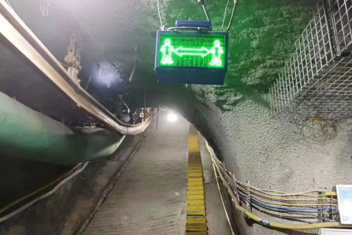 让创新举措“遍地开花”，霄云煤矿“大倾角气动单轨吊”安全运行“出实招”