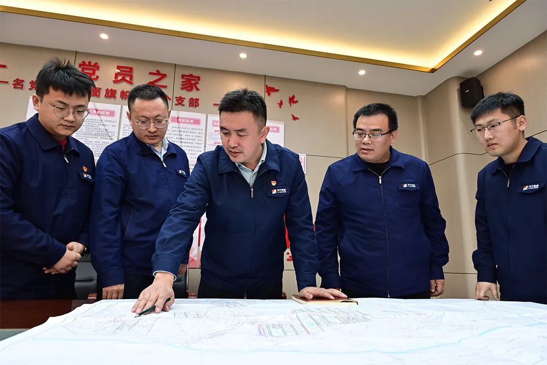 1739154741120871.jpg 00003.jpg