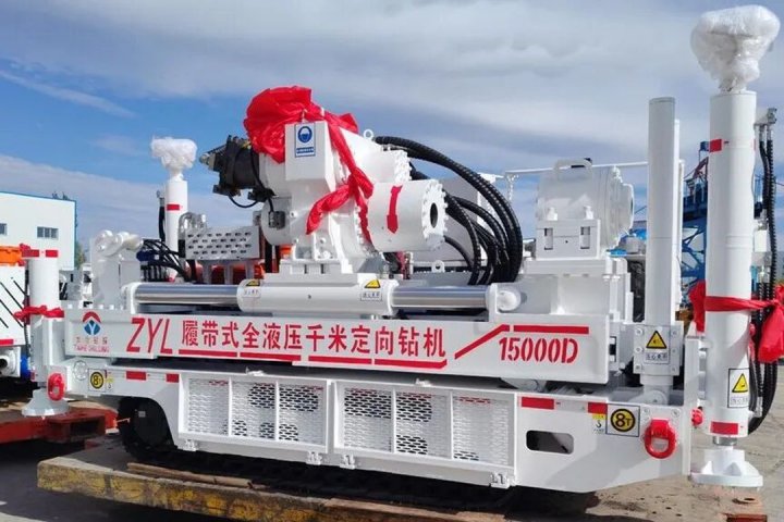 朱家峁煤矿新型千米定向钻机投入使用